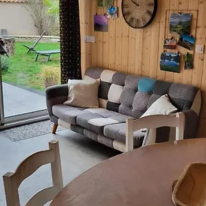 Chalet Zen Avec Son Jacuzzi Et Jardin Hébergement de vacances